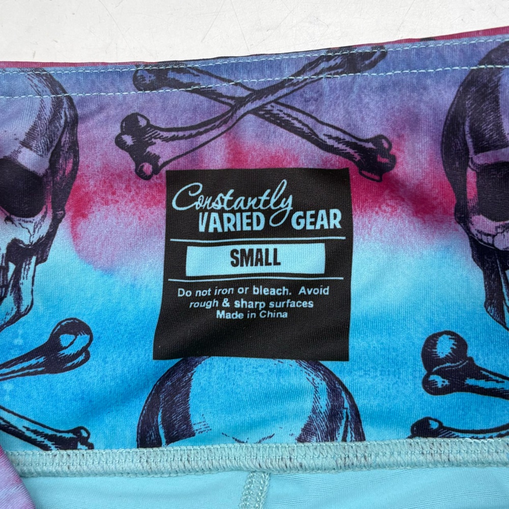 CVG Constantly Varied Gear Size Small Pink Blue Tie Dye Skull Print Mini Skort - Picture 4 of 5